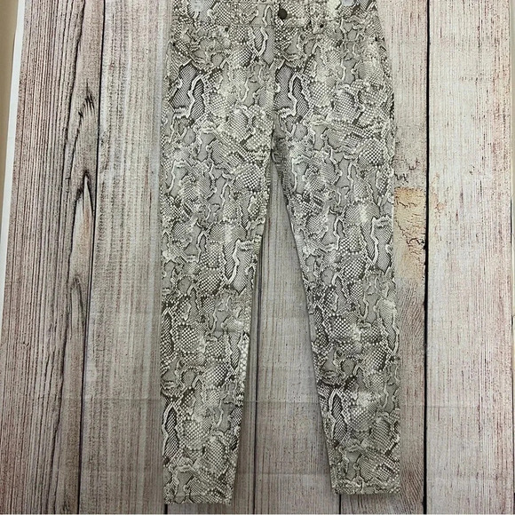 White House Black market Snake Print Skinny size 4P - Picture 4 of 10